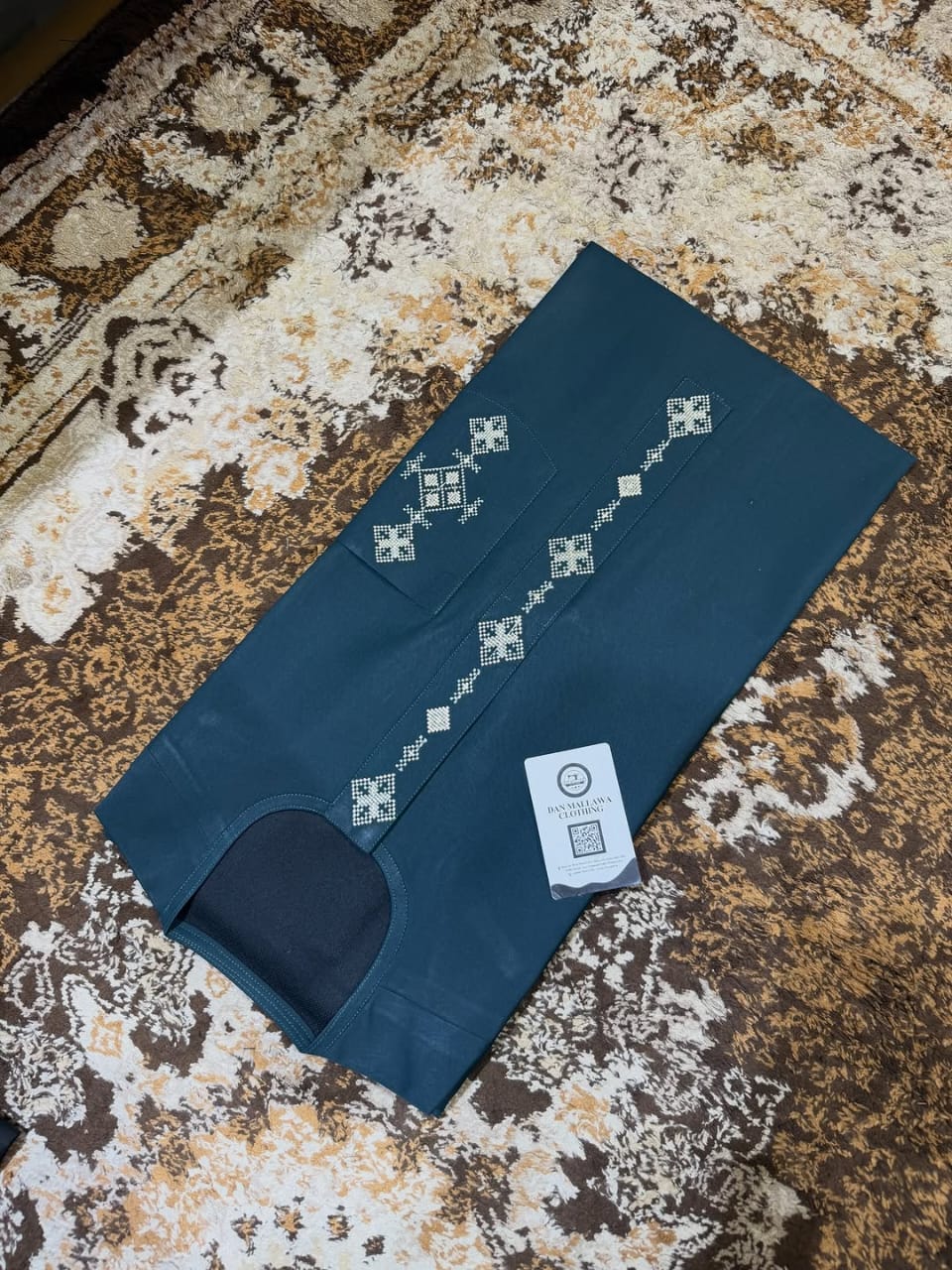 Vêtements pour homme Prix 20000 FCFA au lieu de 30000 FCFA