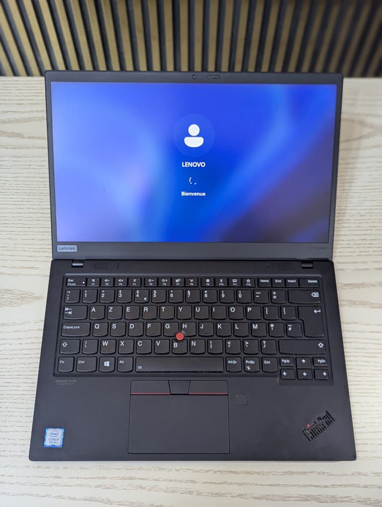 ORDINATEUR PORTABLE LENOVO X1 CARBONE INTEL CORE i5, 8ème Génération
